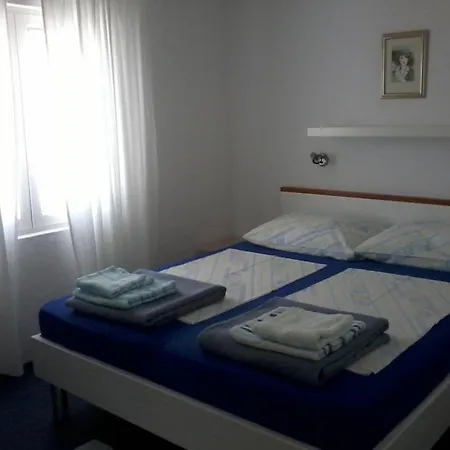 In With Seaview, Terrace, Wifi Appartement *