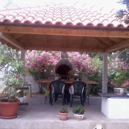 In With Seaview, Terrace, Wifi Apartment Razanj