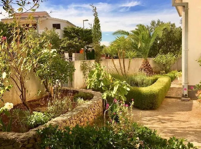 In With Seaview, Terrace, Wifi Apartamento