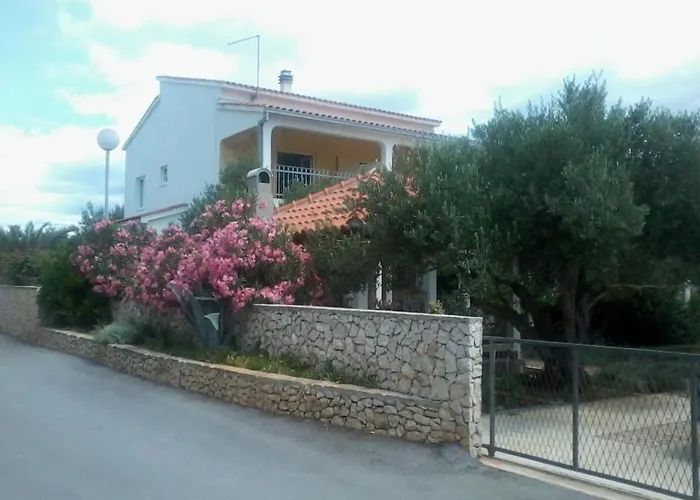 In With Seaview, Terrace, Wifi Ražanj