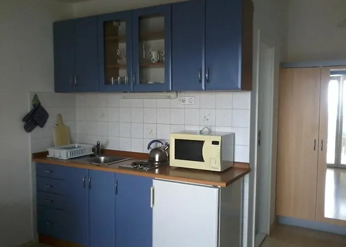 Appartement In With Seaview, Terrace, Wifi Ražanj